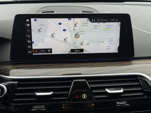 Used 2017 BMW 540i w/ Premium Package image 23