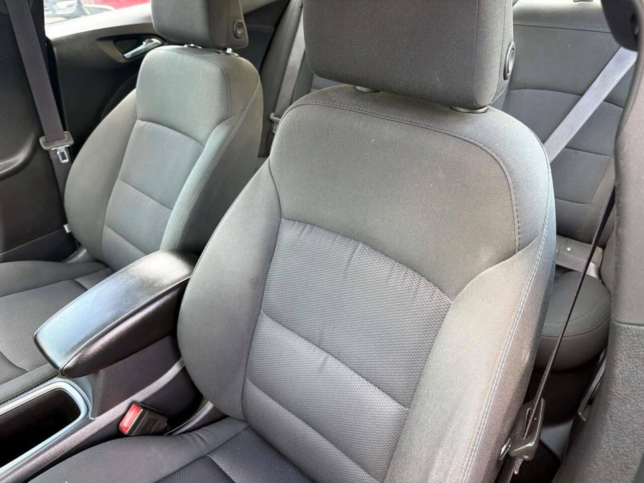 Used 2016 Chevrolet Cruze LT w/ Convenience Package FWD image 17