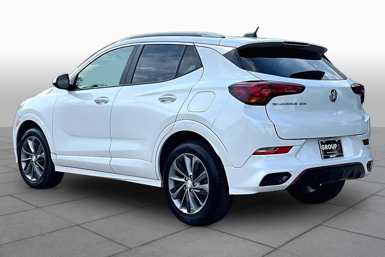 Used 2021 Buick Encore GX Select w/ Sport Touring Package FWD image 12