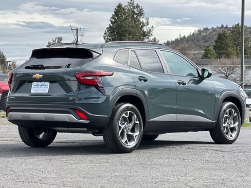 New 2026 Chevrolet Trax LT w/ Driver Confidence Package image 2