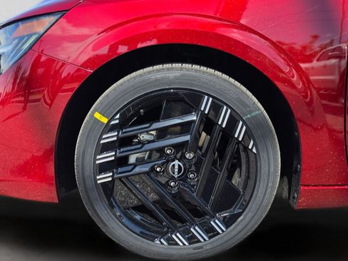 New 2026 Nissan Sentra SR w/ Floor Mat Package FWD image 13