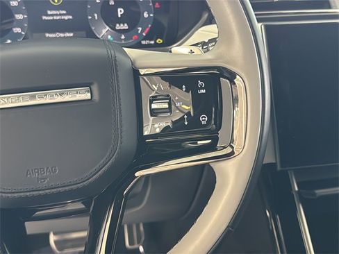 Used 2024 Land Rover Range Rover Velar Dynamic SE image 17