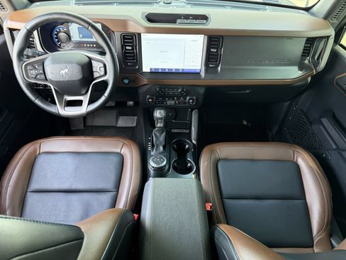 Used 2024 Ford Bronco Outer Banks AWD/4WD image 11