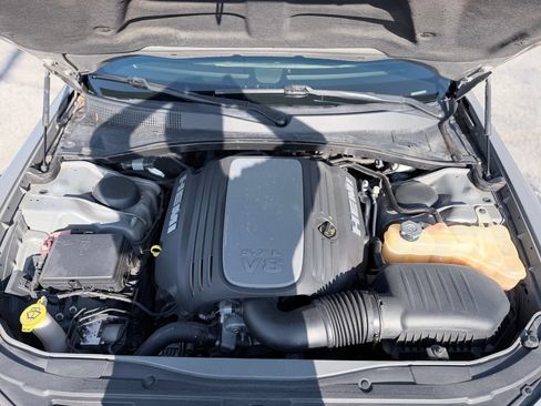 Used 2018 Chrysler 300 C w/ Safetytec Plus Group RWD image 55
