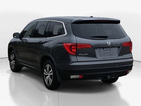 Used 2017 Honda Pilot EX image 5