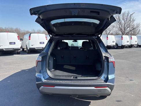 New 2026 Chevrolet Equinox LT w/ LPO, Floor Liner Package FWD image 36