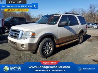 Used 2014 Ford Expedition XLT w/ Equipment Group 202A