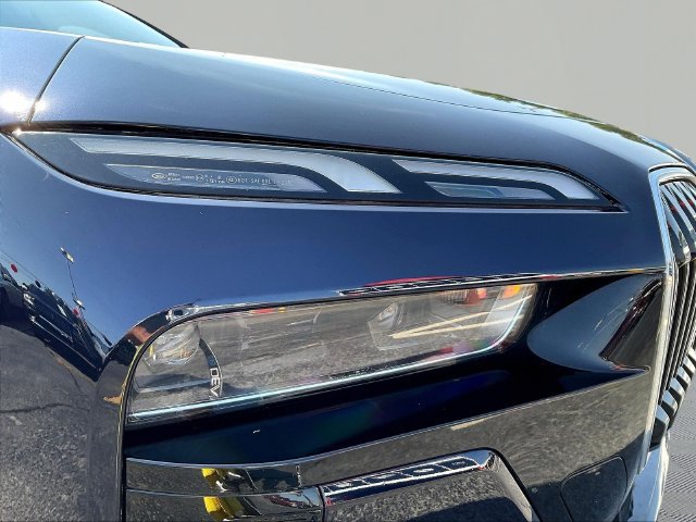 Used 2023 BMW i7 xDrive60 AWD/4WD image 32