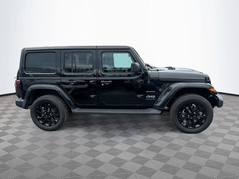 Used 2023 Jeep Wrangler Unlimited Sahara AWD/4WD image 5