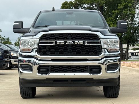 Used 2024 RAM 2500 Tradesman w/ Chrome Appearance Group AWD/4WD image 2