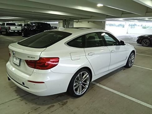 Used 2017 BMW 330i Gran Turismo xDrive AWD/4WD image 5