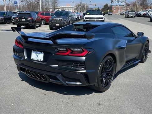 Used 2025 Chevrolet Corvette Z06 w/ Z07 Performance Package RWD image 7