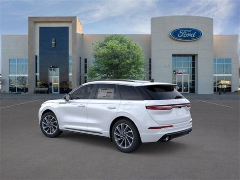 New 2026 Lincoln Corsair Grand Touring image 4