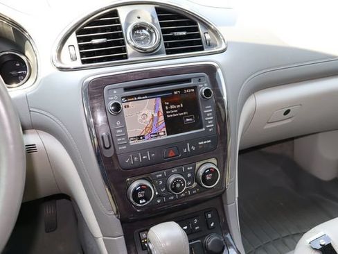 Used 2017 Buick Enclave Premium w/ Experience Buick Package FWD image 8