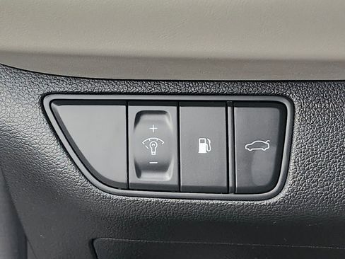 Used 2022 Genesis G70 3.3T w/ Sport Advanced Package image 26