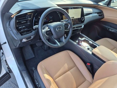 Used 2025 Lexus RX 350 FWD w/ Accessory Package image 9