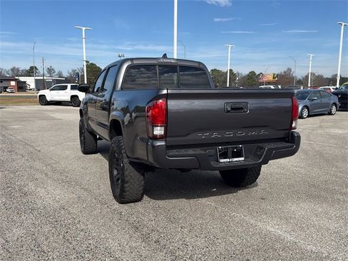 Used 2023 Toyota Tacoma SR image 3