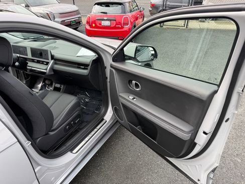 Used 2023 Hyundai Ioniq 5 Limited image 44