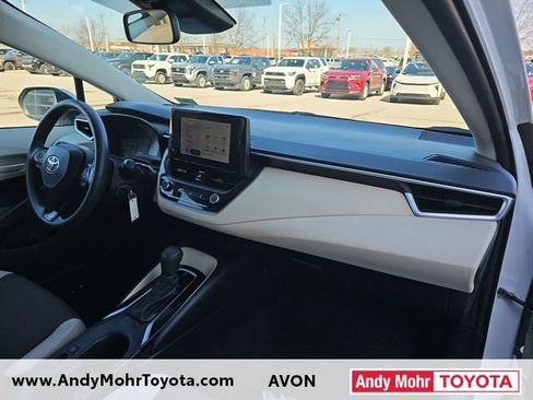 Used 2024 Toyota Corolla LE image 30