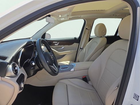 Used 2022 Mercedes-Benz GLC 300 4MATIC w/ Premium Package Lite image 13