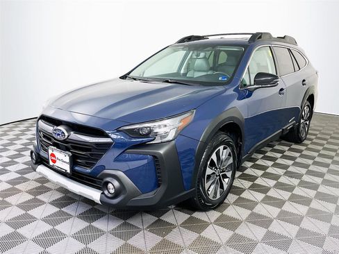 Used 2023 Subaru Outback Limited XT AWD/4WD image 3