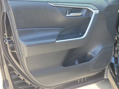 Used 2023 Toyota RAV4 XLE image 23