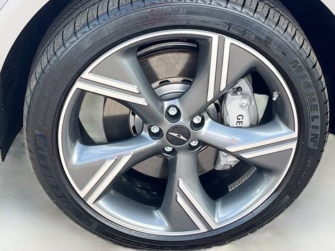 Used 2025 Genesis GV80 2.5T Prestige AWD/4WD image 32