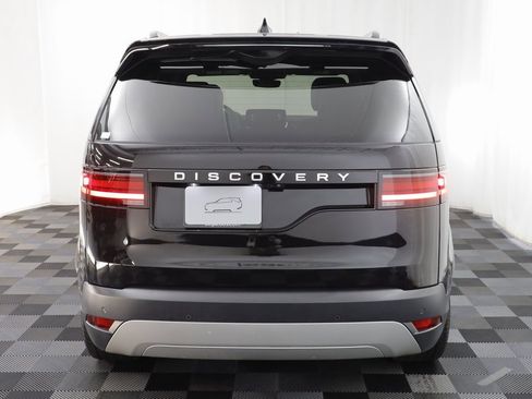 Certified 2025 Land Rover Discovery S image 18