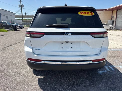 Used 2023 Jeep Grand Cherokee 4WD 4xe image 4