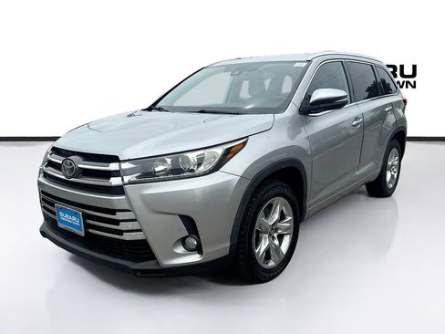 Used 2018 Toyota Highlander Limited FWD image 3