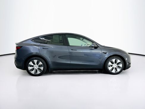 Used 2021 Tesla Model Y Long Range AWD/4WD image 10