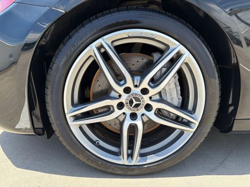 Used 2019 Mercedes-Benz E 300 image 11