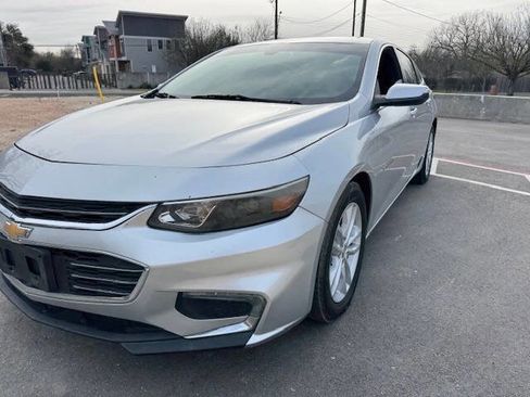 Used 2016 Chevrolet Malibu LT FWD image 4