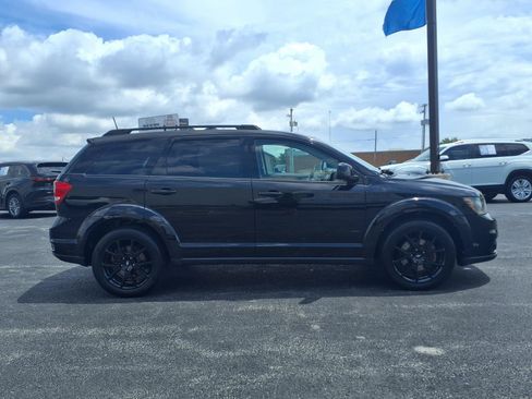 Used 2019 Dodge Journey SE w/ Connectivity Group FWD image 4