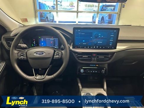 New 2026 Ford Escape SE image 10