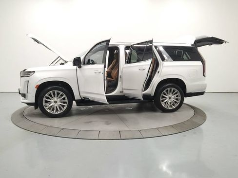 Used 2023 Cadillac Escalade Premium Luxury AWD/4WD image 12