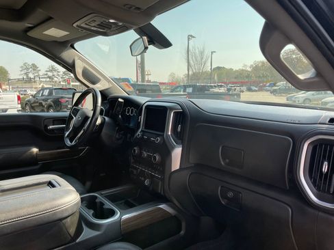 Used 2021 Chevrolet Silverado 1500 LT Trail Boss w/ Convenience Package II image 28