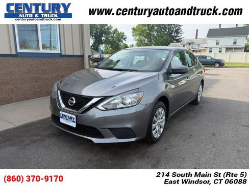 Used 2017 Nissan Sentra SV FWD image 1