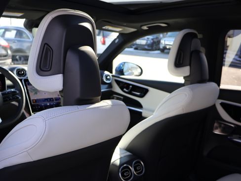 Certified 2025 Mercedes-Benz GLC 300 GLC 300W4 image 19