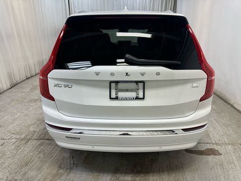 Used 2023 Volvo XC90 T8 Plus image 8
