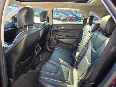 Used 2019 Ford Edge Titanium w/ Cold Weather Package image 10
