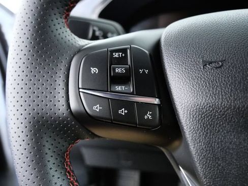 Certified 2025 Ford Escape ST-Line Select AWD/4WD image 21