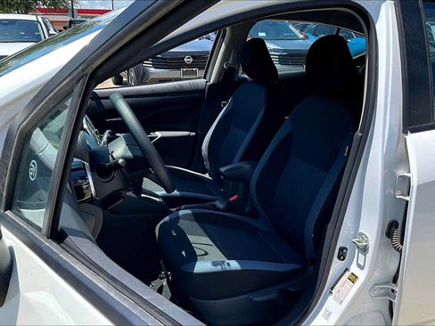 Used 2025 Nissan Versa SV w/ Trunk Package FWD image 18