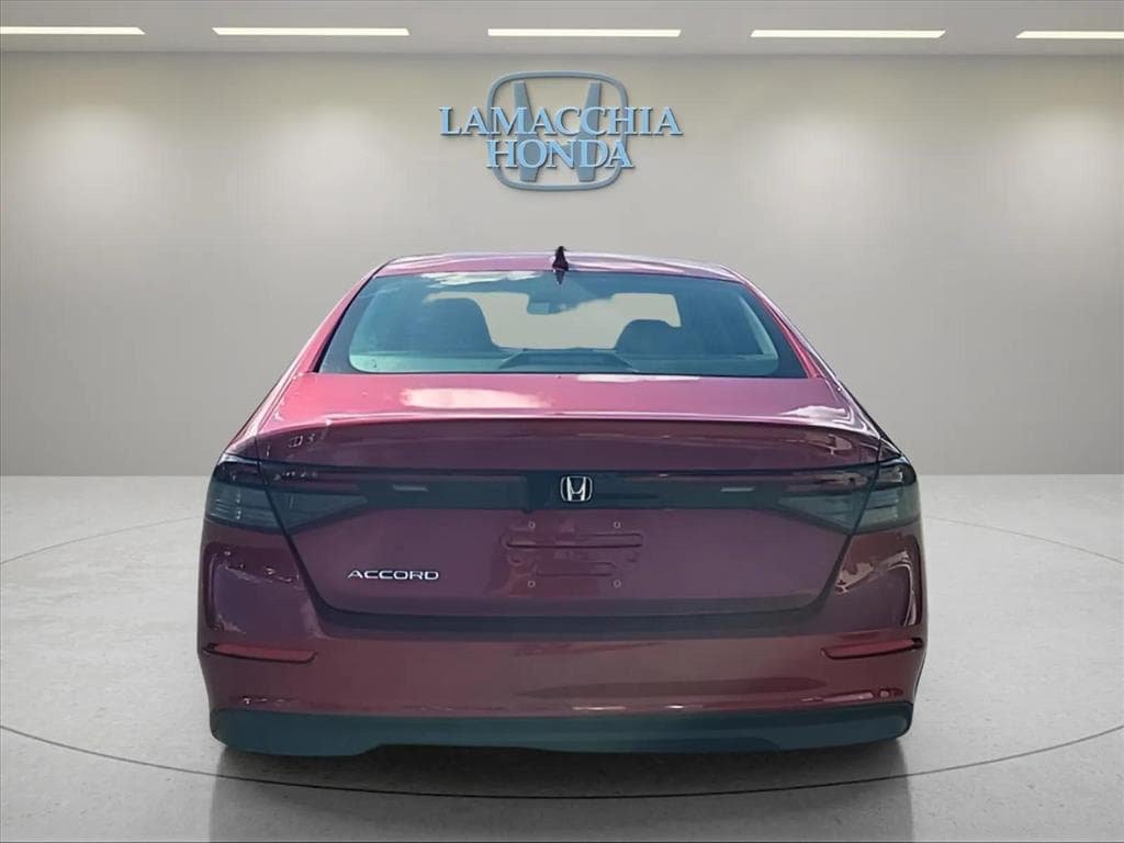 Used 2024 Honda Accord EX image 4