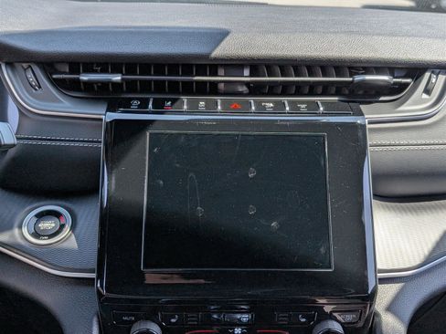 New 2025 Jeep Grand Cherokee L Laredo w/ Luxury Tech Group I image 24