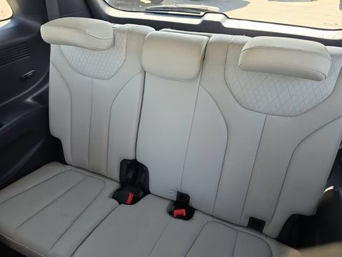 Used 2021 Hyundai Palisade SEL w/ Premium Package FWD image 13