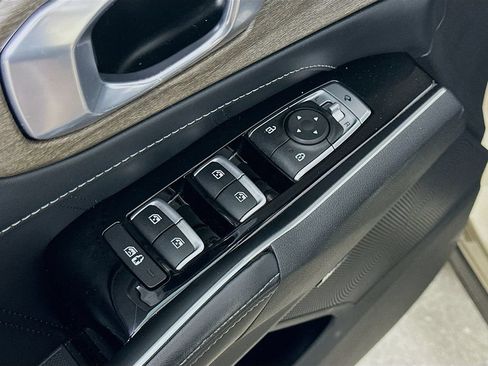 Used 2021 Kia Sorento SX Prestige AWD/4WD image 21