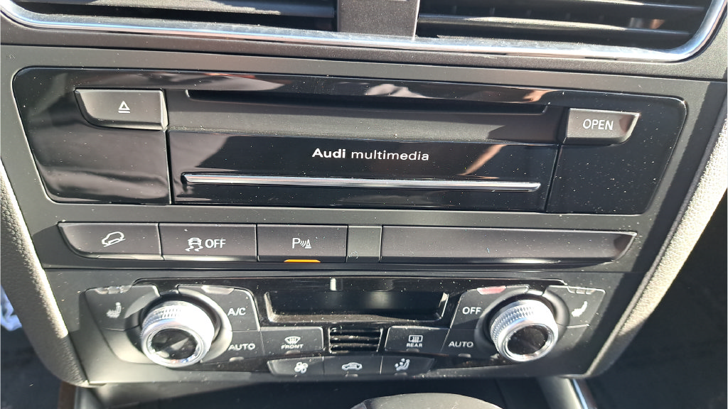 Used 2017 Audi Q5 2.0T Premium Plus w/ Technology Package AWD/4WD image 22