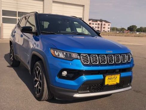 Used 2025 Jeep Compass Limited AWD/4WD image 4