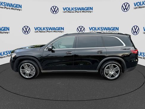 Used 2025 Mercedes-Benz GLS 450 4MATIC image 11